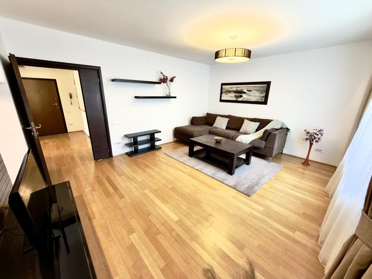 Apartament cu 4 camere decomandat, mobilat în Decebal