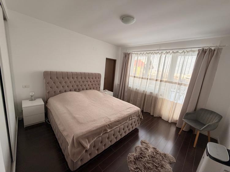 Apartament cu 4 camere decomandat în Balotești
