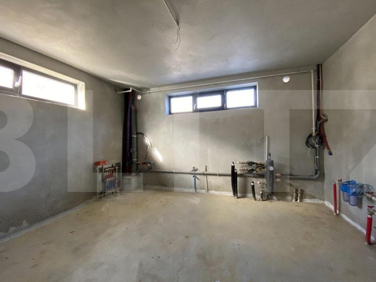 Casă individuală cu 5 camere cu Canalizare în Dezmir