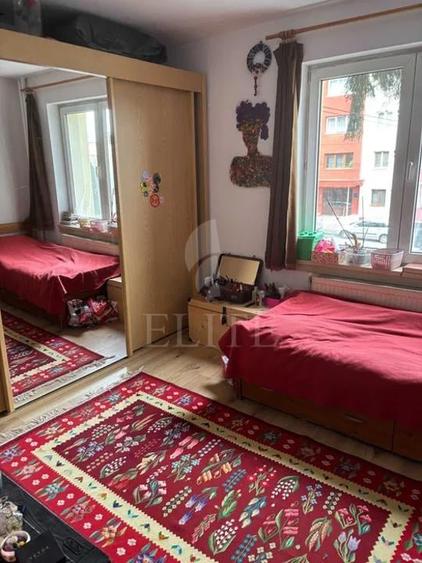 Apartament cu 3 camere semidecomandat, mobilat în Gheorgheni