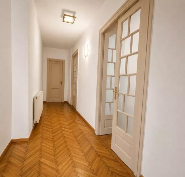 Birou, de 120 mp, în Decebal