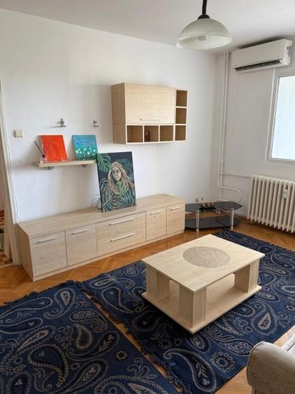 Apartament cu 4 camere decomandat în Pantelimon