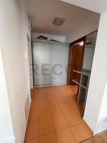 Apartament cu 2 camere decomandat în Seleuș