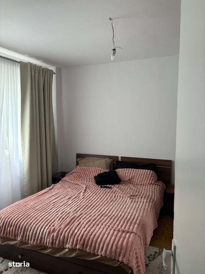 Apartament cu 3 camere semidecomandat în Astra