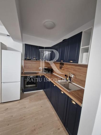 Apartament cu 3 camere decomandat, mobilat în Nufărul