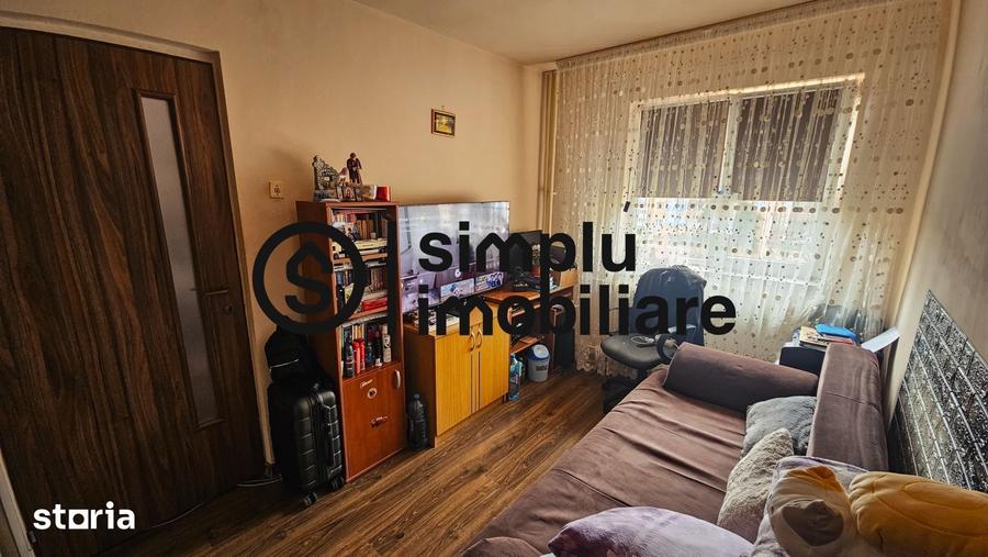Apartament cu 3 camere semidecomandat în Valea Rosie