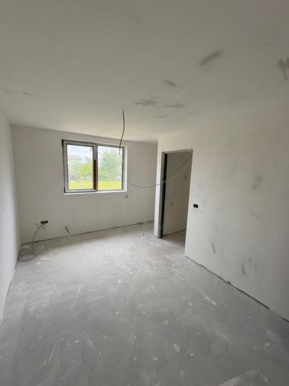 Casă cu 4 camere în Vidra