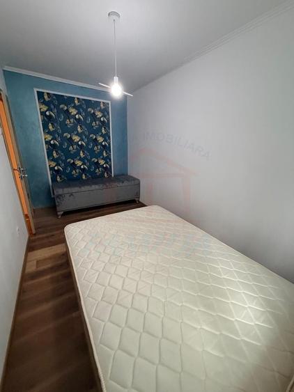Apartament cu 3 camere în Mazepa 1