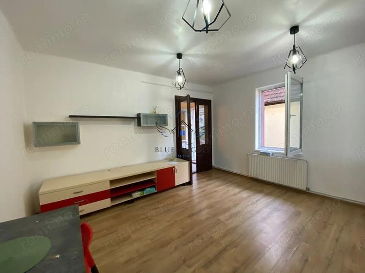 Casă cu 4 camere cu Teren 400 Mp în Central