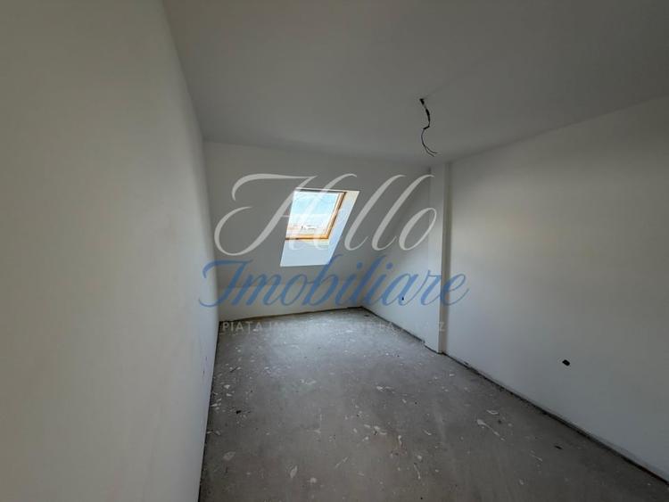 Apartament cu 3 camere decomandat în Florești