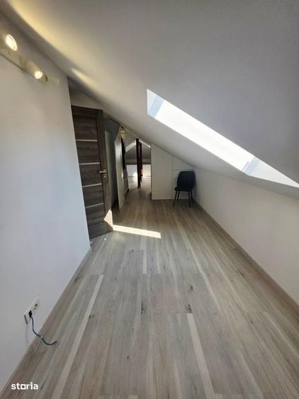 Casă cu 4 camere în Păulești
