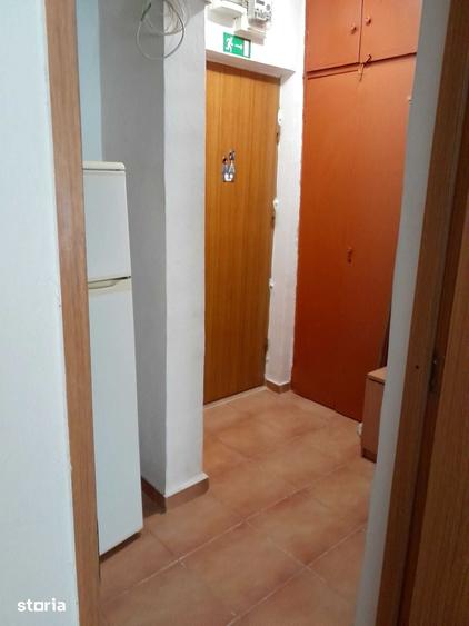 Garsonieră decomandată în Colentina