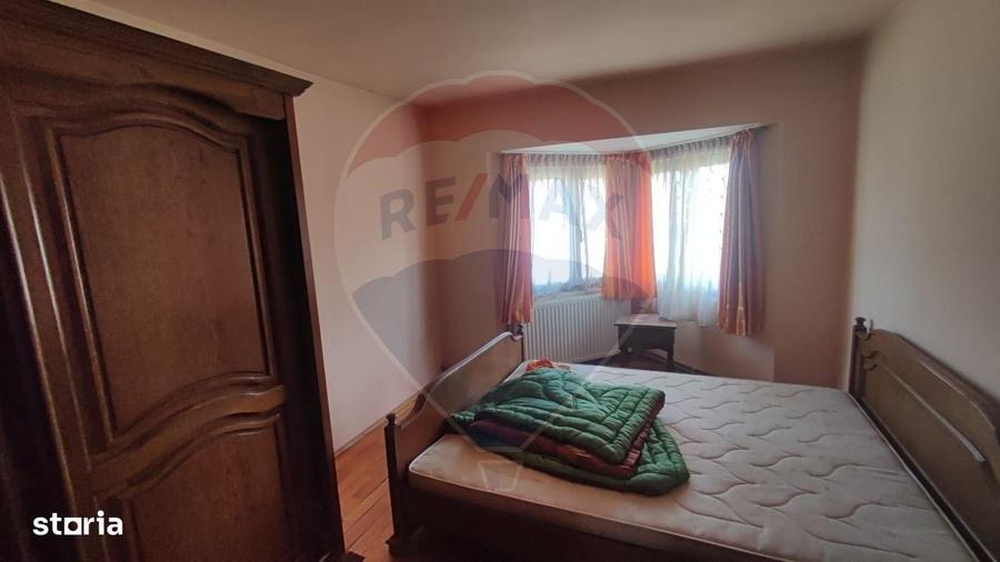 Casă cu 4 camere în Fughiu