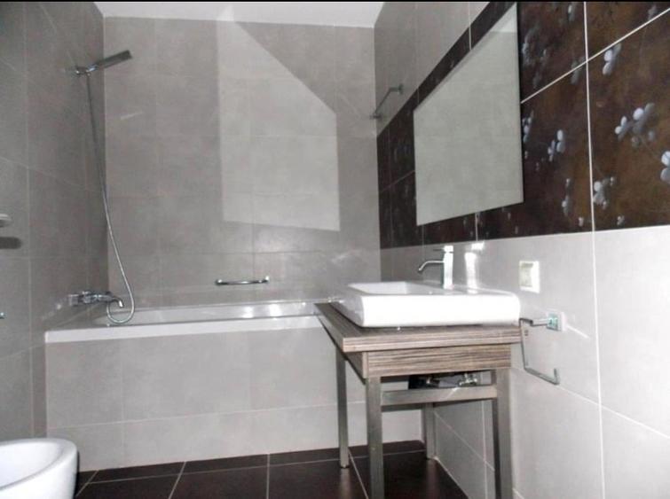 Apartament cu 3 camere decomandat în Pipera