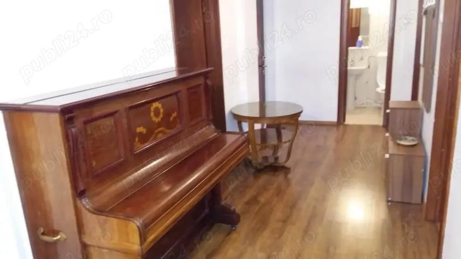 Apartament cu 4 camere în Central