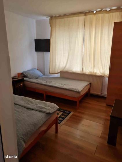Spațiu comercial, de 794 mp, în Batiz
