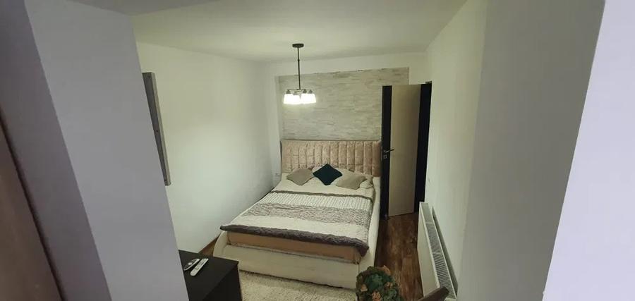 Apartament cu 2 camere semidecomandat, mobilat în Baba Novac