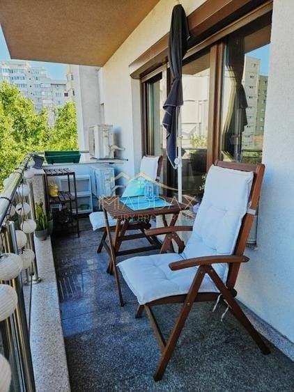 Apartament cu 3 camere decomandat, mobilat în Banu Manta