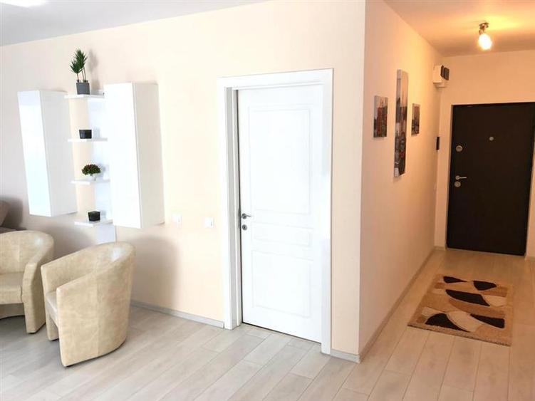 Apartament cu 3 camere semidecomandat, mobilat în Zorilor