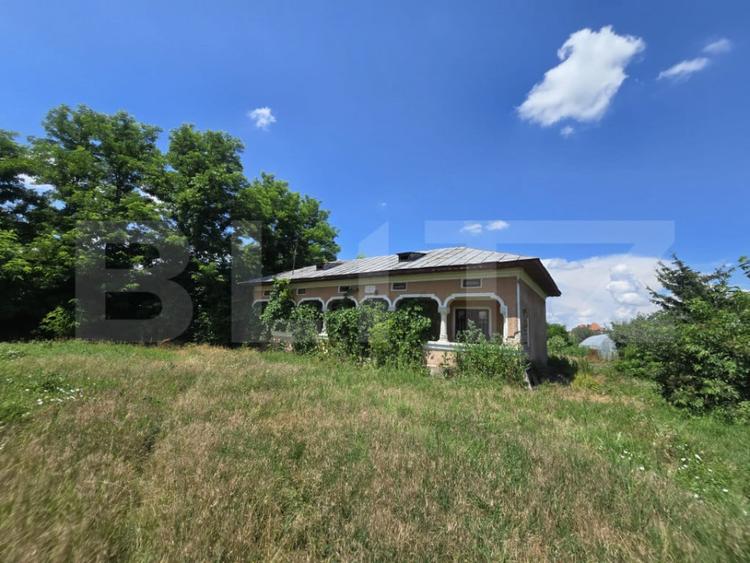 Casă cu 3 camere cu Teren 1954 Mp în Tomșani