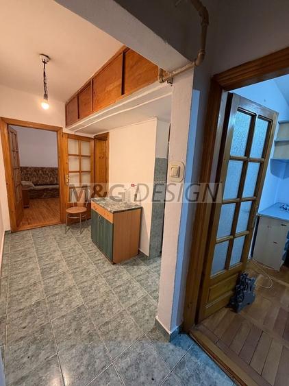 Apartament cu 3 camere semidecomandat în Șagului