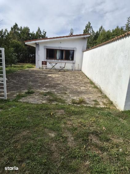 Casă cu 10 camere cu Teren 100 Mp în Corbu
