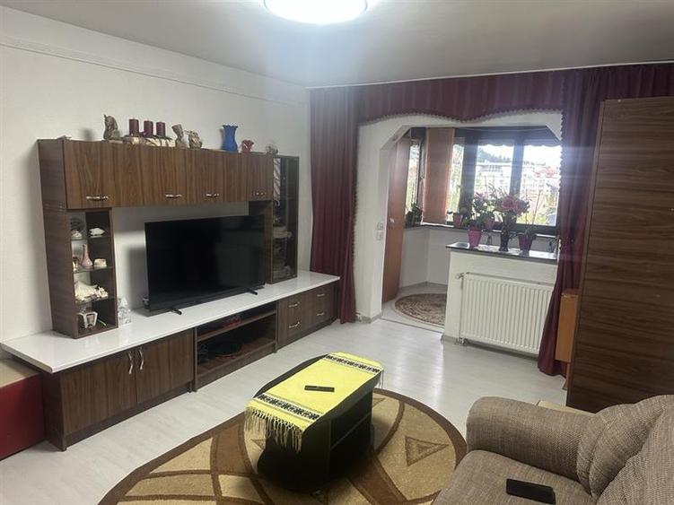 Apartament cu 2 camere decomandat, mobilat în Răcădău