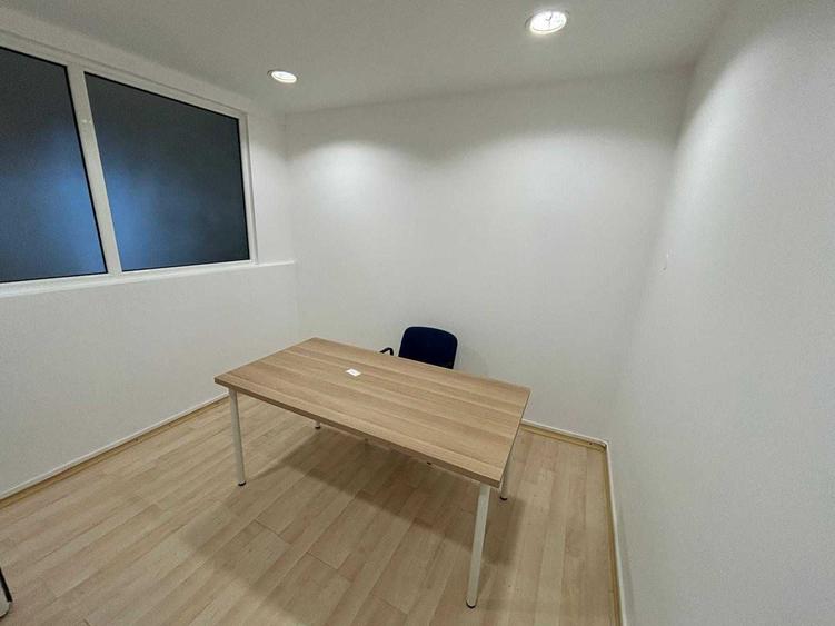 Spațiu comercial, de 12 mp, în Romană