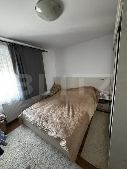 Apartament cu 3 camere decomandat, mobilat în Reghin