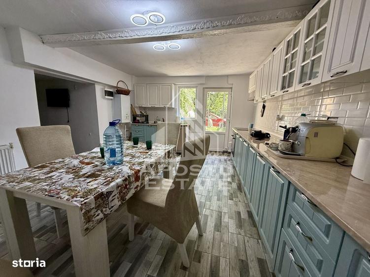 Casă cu 4 camere în Ghiroda