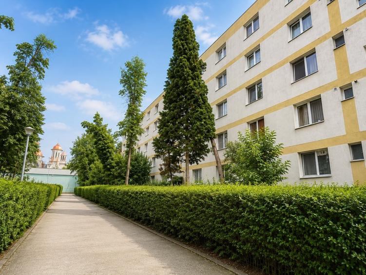 Apartament cu 2 camere semidecomandat, mobilat în Gheorgheni