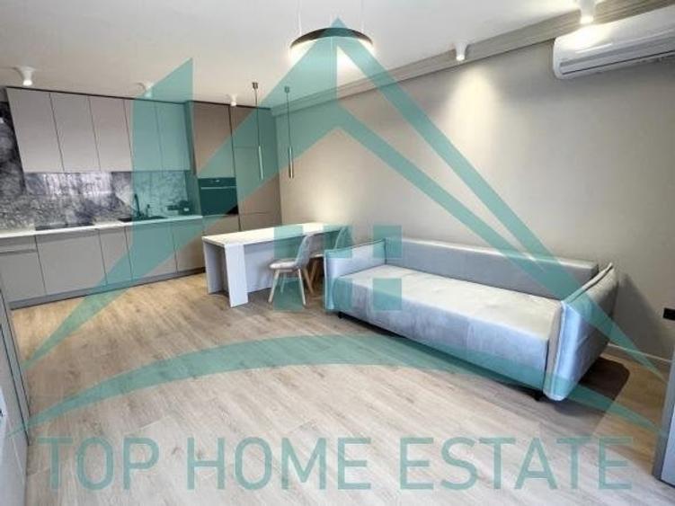 Apartament cu 2 camere decomandat, mobilat în Central