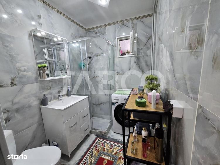 Apartament cu 3 camere semidecomandat, mobilat în Mihai Viteazul