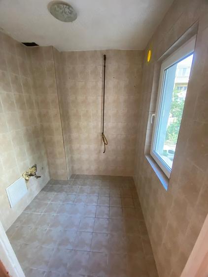 Apartament cu 3 camere semidecomandat în Șagului