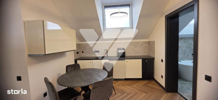 Apartament cu 3 camere decomandat în Turnișor