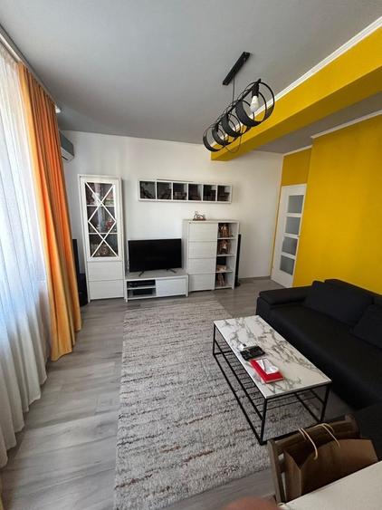 Apartament cu 2 camere decomandat în Gura Crivățului