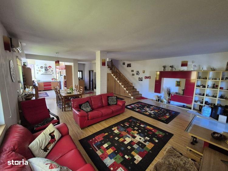 Casă cu 4 camere cu Teren 247 Mp în Central