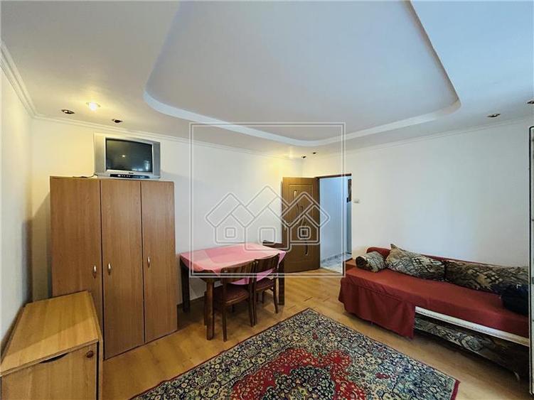 Apartament cu 2 camere nedecomandat în Cedonia