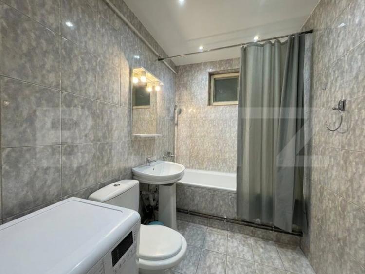 Apartament cu 3 camere semidecomandat, mobilat în Mehala