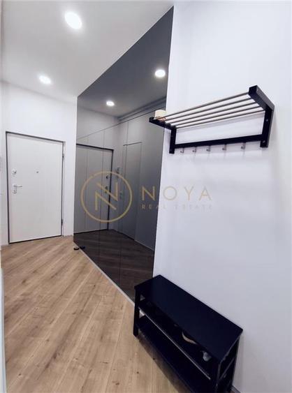 Apartament cu 3 camere semidecomandat, mobilat în Pipera