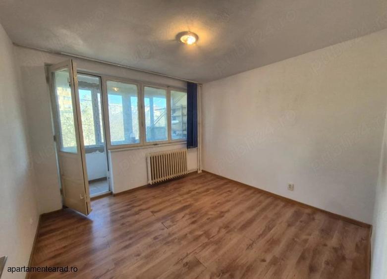 Apartament cu 2 camere decomandat în Podgoria