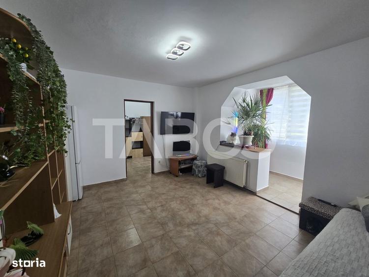Apartament cu 2 camere nedecomandat, mobilat în Mihai Viteazul