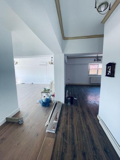 Apartament cu 4 camere în Valea Lupului