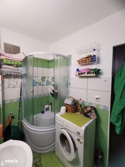 Apartament cu 3 camere semidecomandat în Tudorul Vechi