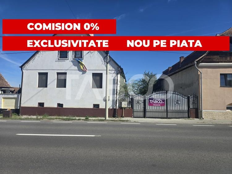 Casă individuală cu 7 camere cu Canalizare în Șura Mică