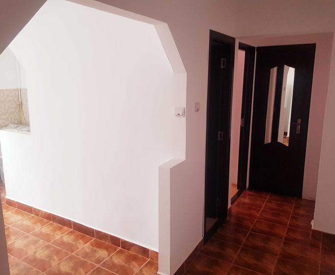 Apartament cu 2 camere decomandat în Tudor