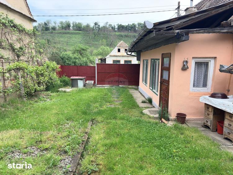 Casă cu 2 camere cu Teren 360 Mp în Biertan