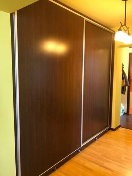 Apartament cu 3 camere semidecomandat, mobilat în Brâncoveanu