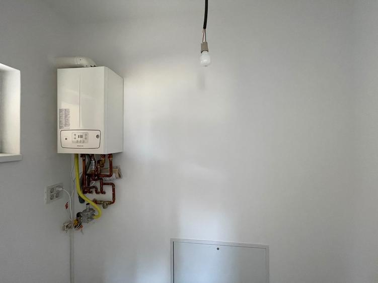 Casă individuală cu 5 camere cu Teren 600 Mp în Moșnița Nouă