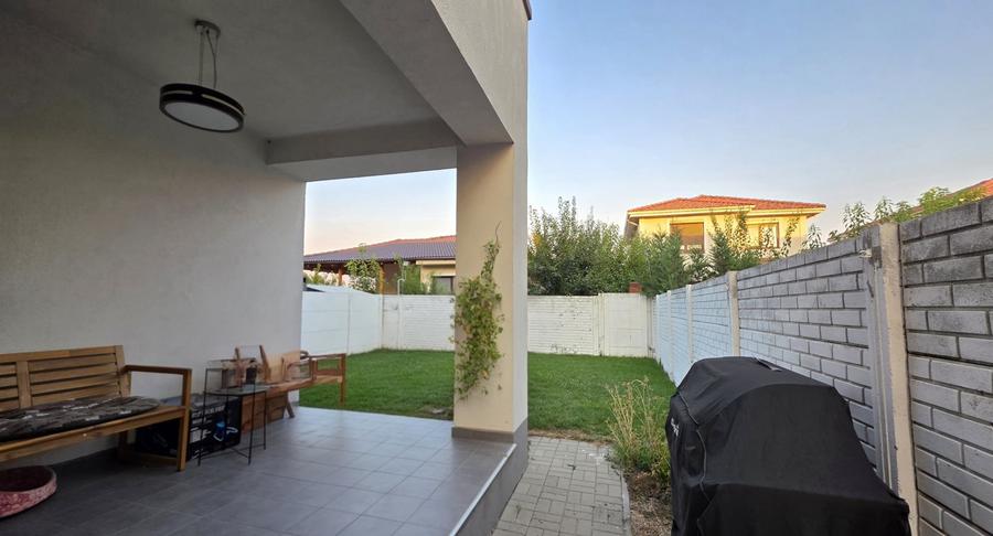 Duplex cu 4 camere cu Canalizare în Dumbrăvița